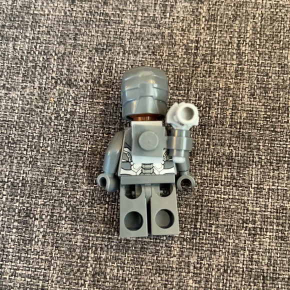 Lego War Machine Minifigure - Picture 2 of 4